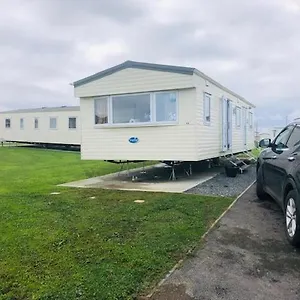  Holiday home 2 Bedroom Static Caravan 5* Sand Le Mere Holiday Village Near Withernsea, E. Yorkshire United Kingdom